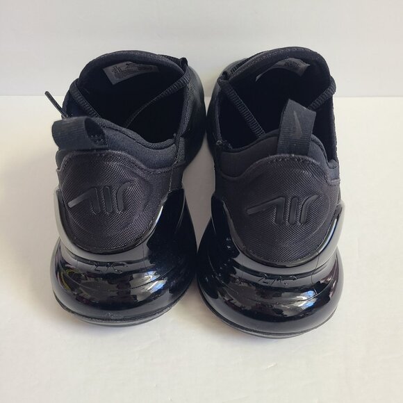 NEW Nike Air Max 270 Shoes AH8050-005 Size 11 Triple Black